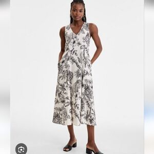 London Times Black and White Floral Maxi Dress
